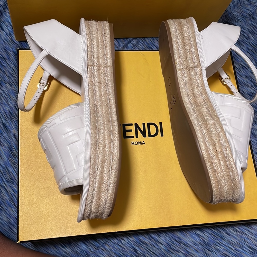 FENDI Sandals - Picture 3 of 5